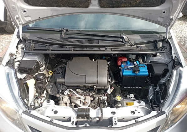 Toyota Yaris cena 29900 przebieg: 133000, rok produkcji 2013 z Kruszwica małe 154